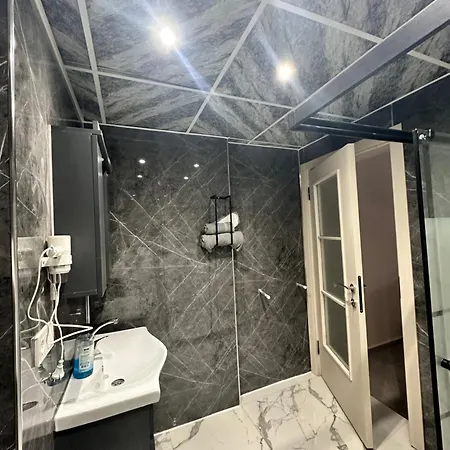 Birds Ξενοδοχείο με διαμερίσματα 3*