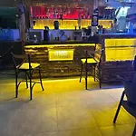 Apart-hotel Birds 3*