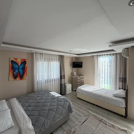 Birds アパートホテル クシャダス